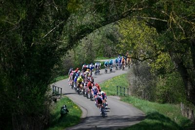 Alaphilippe rushed to hospital after Liège-Bastogne-Liège mass fall