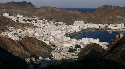 Oman Secures Release of 14 Foreigners Held in Yemen