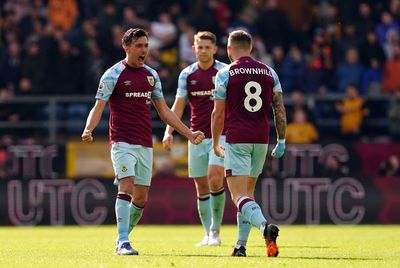 Burnley beat Wolves to pile pressure on Everton in relegation scrap