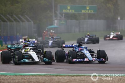 Hamilton: Everyone at Mercedes 'feeling it' over F1 struggles