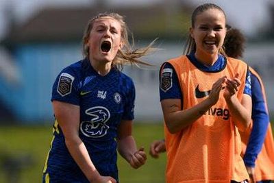 WSL: Chelsea come from behind to claim vital victory over Tottenham while Man City ease to Leicester win