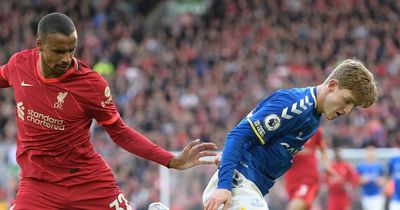 'Two red cards and a stonewall penalty' - Man City fans furious after Liverpool win vs Everton