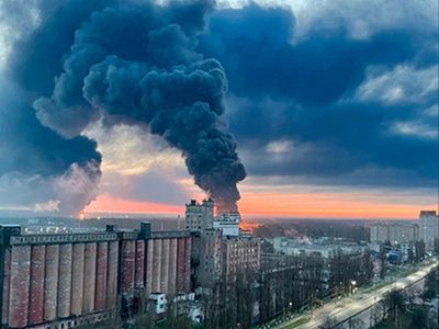 Ukraine news – live: Putin investigates cause of Bryansk oil depot fire