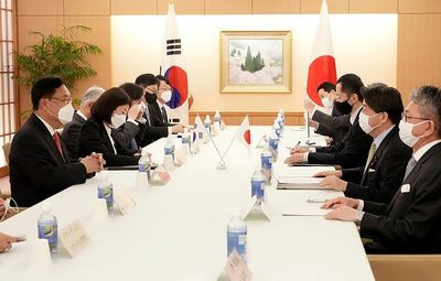 South Korean delegation meets Japan FM in bid for warmer ties