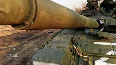 VIDEO: Ukrainian Forces Annihilate Column Of Russian Tanks