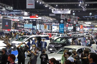 Domestic car sales rise in March, as car exports fall