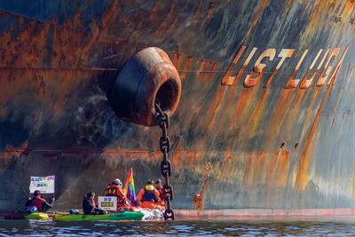 Greenpeace blocks tanker from delivering Russian oil to Norway