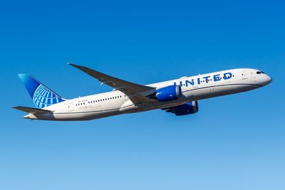 Passengers worried about mask-free planes ‘could get a refund’, says United CEO