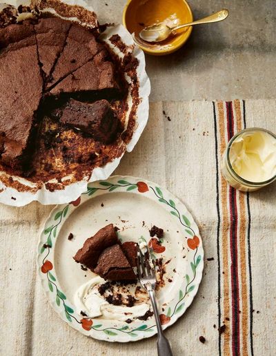 Thomasina Miers’ recipe for dark chocolate chilli cake and pineapple tarte tatin