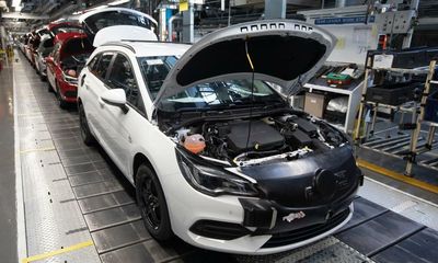 Optimism falls as UK factories hit by fastest rise in costs since 1975