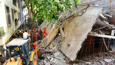 2 dead, 3 rescued after building collapses in Delhi; FIR lodged