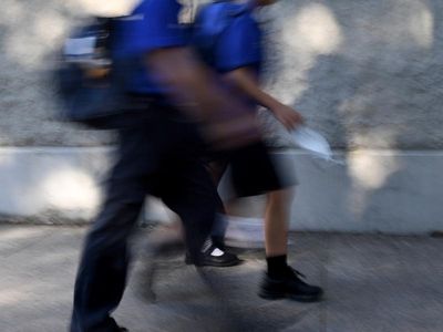Masks to stay in SA high schools