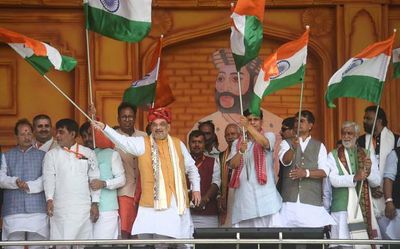 India enters Guinness records for simultaneous waving of highest number of national flags: Government