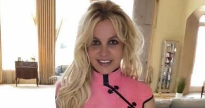 Britney Spears quits social media 'for a little while' after announcing pregnancy