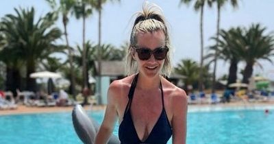 Helen Skelton stuns in bikini on solo holiday with kids seven days before marriage split