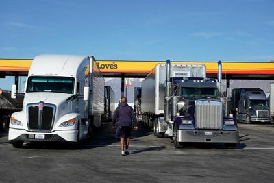 Truckers hope bill brings long-sought overtime pay to their field - Roll Call