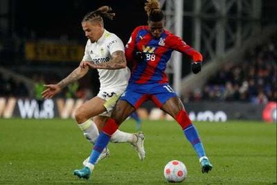 Wilfried Zaha ‘dives a lot’ blasts Kalvin Phillips after Crystal Palace star receives rough Leeds treatment