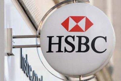 HSBC sees profits plunge and defends Russian businesses