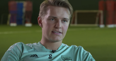 Martin Odegaard sends transfer message to Erling Haaland after picture in Arsenal kit