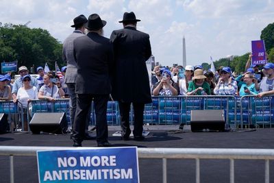 Group reports record tally of antisemitic incidents in 2021