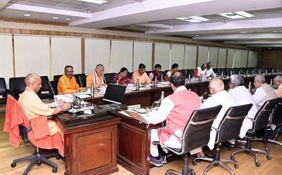 Adityanath asks Ministers, officers to declare assets publicly