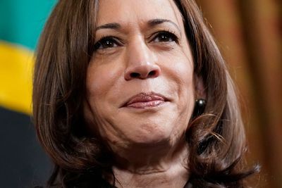 Harris positive for COVID-19, Biden not 'close contact'