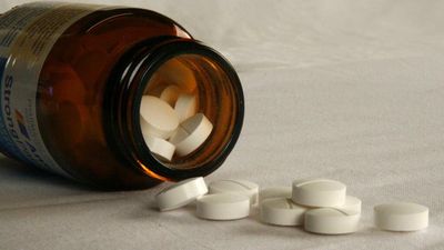 Doctors to kick ‘opioid-first’ habit