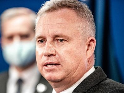 Tas to lift close contact isolation rule