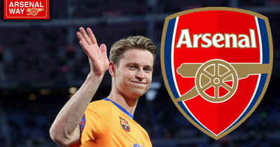 Frenkie De Jong has told Mikel Arteta why he would prefer a move to Arsenal ahead of Man United