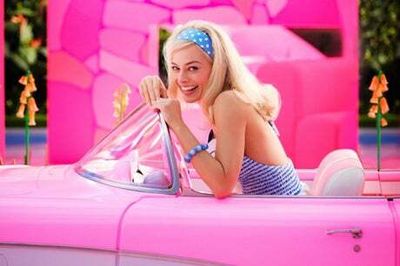 First picture released for Margot Robbie’s upcoming film Barbie