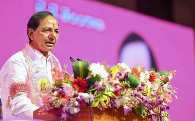 KCR rakes up Governors’ friction with States