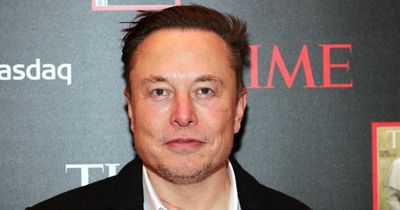 Elon Musk could block contact with aliens if they use Twitter, expert warns