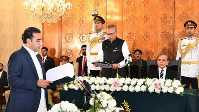 Bilawal Bhutto Zardari takes oath as Pakistan's foreign minister