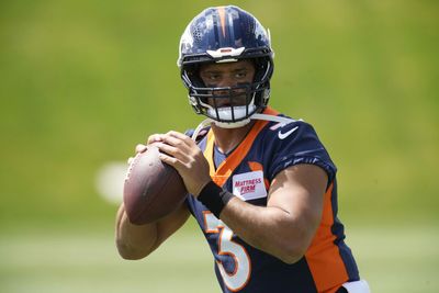 Joy of Russell Wilson outweighs pain of no 1st-round pick for Broncos