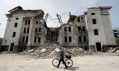 Further arming Ukraine will only destroy it. The west must act to end this war now