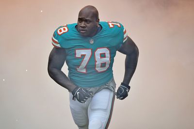 Former Dolphins’ top pick Laremy Tunsil minting NFT of infamous gas mask video