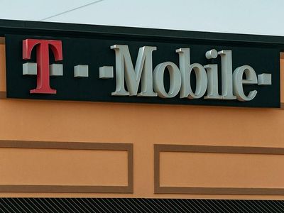 T-Mobile US Shares Gain On Q1 Performance; Boosting Sprint Merger Synergies Outlook