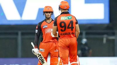 IPL 2022: Abhishek, Markram fifties steer SRH to 195/6 against Gujarat Titans