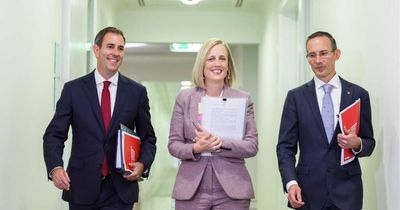 Live blog: Coalition face economic trouble over increased inflation