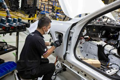 Factory output unexpecedly dips in March