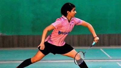 Malvika goes down to the wind and Singapore's world no. 16