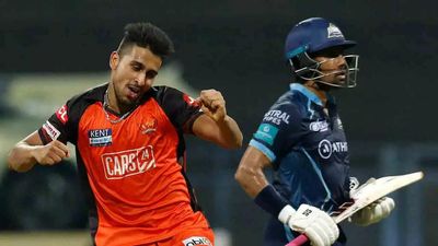 IPL 2022: WATCH - A 152.8kmph scorcher - How Umran Malik clean bowled a well-set Wriddhiman Saha in GT vs SRH match