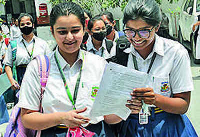 34,000 students write English paper at 61 centres in Patna