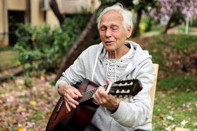Ukraine Holocaust survivors find shelter in Israel