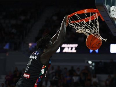 United win big to open NBL play-offs