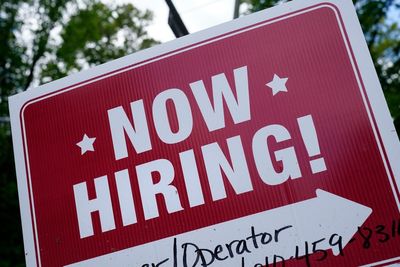 US economy shrank by 1.4% in Q1 but consumers kept spending