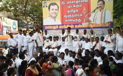 Congress threatens to intensify protest against Governor