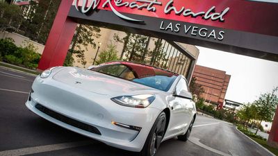 A Major Las Vegas Strip Resort Bets Big on Tesla