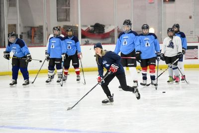 Girls hockey programs show promise in nontraditional markets