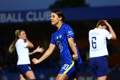 Beth England and Sam Kerr on target as Chelsea extend WSL lead with Tottenham win